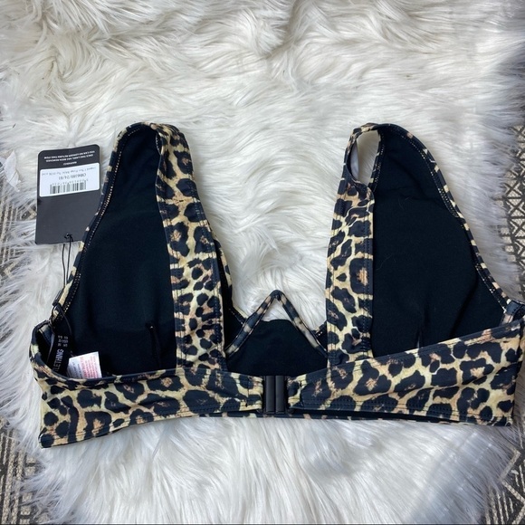 Pretty little thing leopard bikini top - Picture 3 of 5